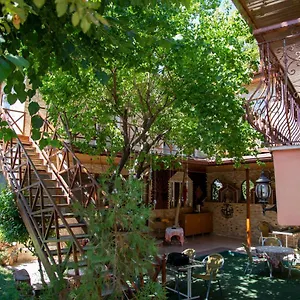 Sinter Terasse House Pensión